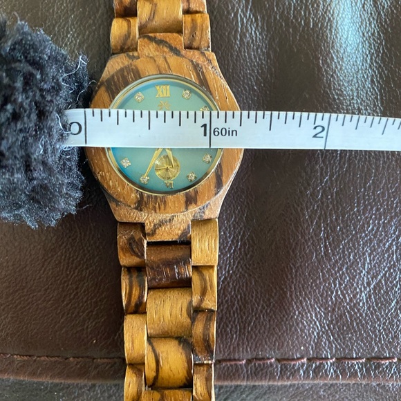 Watch - Picture 6 of 9